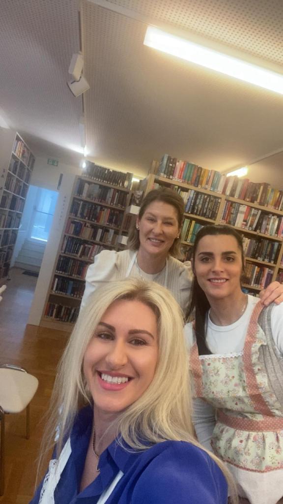 64f6db3c-0cb4-457e-84ce-618b28dcef56